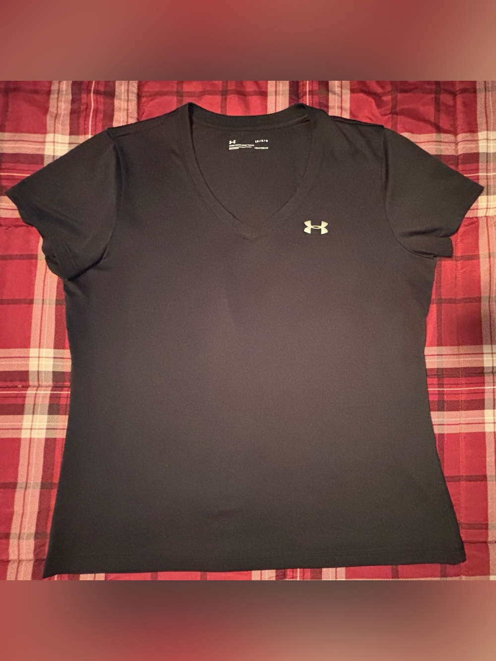 Under Armour Women’s Black V-Neck Athletic Tee